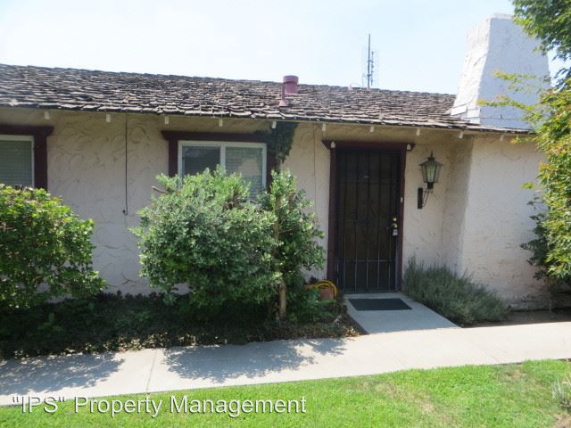 Primary Photo - 4634 E Cambridge Ave