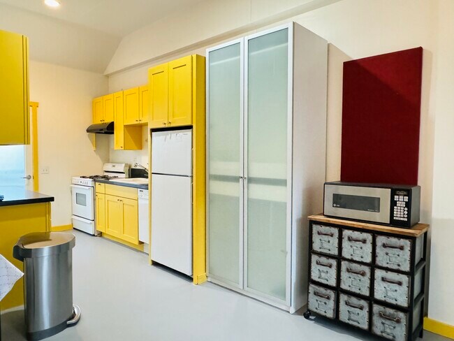 Foto del edificio - 1815 Oak View Ln