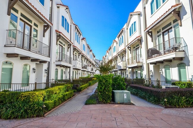 Building Photo - 1245 Bonner St