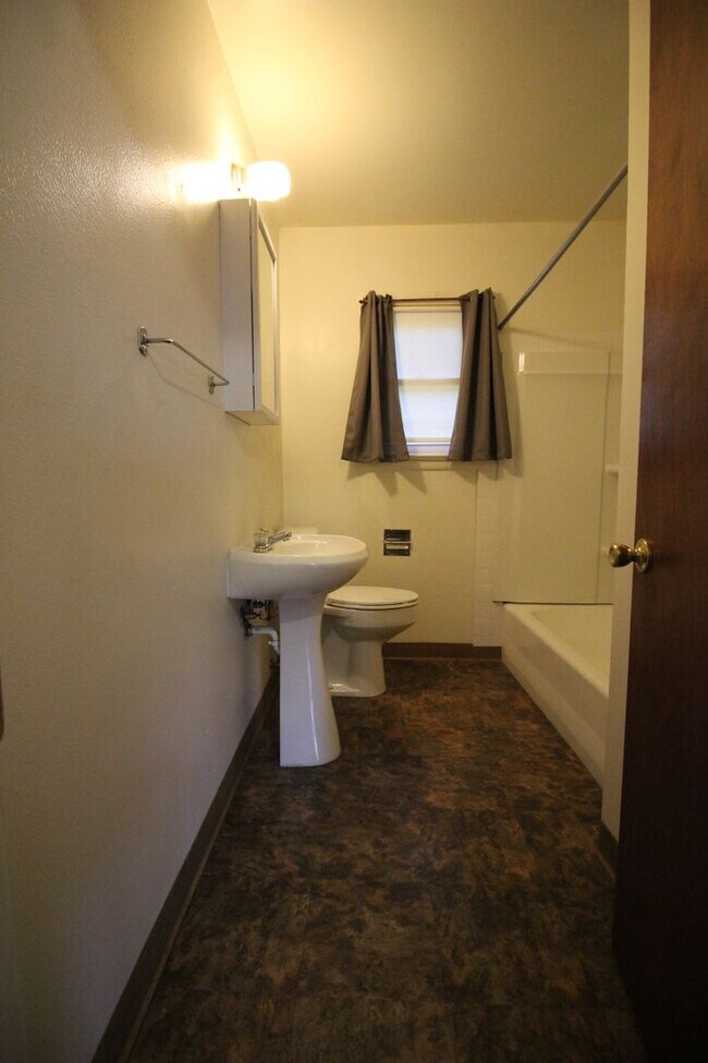 Foto del edificio - 3 Bedroom House in Laporte
