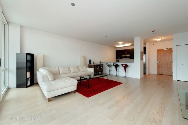 Sala de estar 2 - 757 N Orleans St