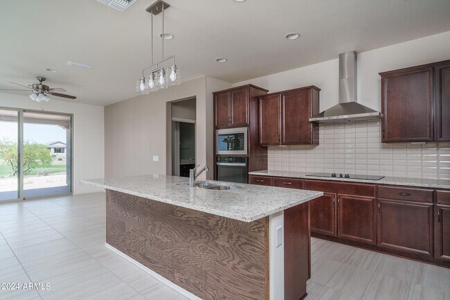 Foto del edificio - 26736 W Mcrae Drive