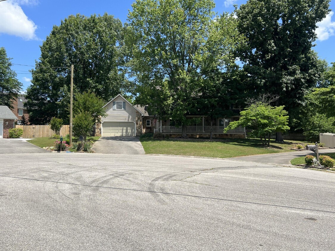 12100 Valley Trail, Knoxville, TN 37934 House for Rent in Knoxville