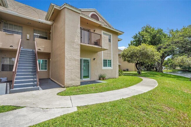 Foto del edificio - 2331 NW 96th Ter