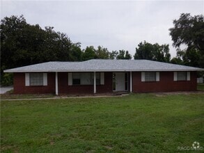 Building Photo - 35433 Crescent Dr
