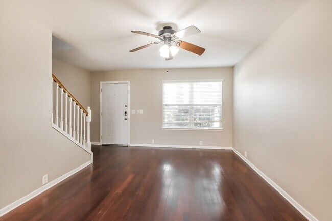 Building Photo - 19119 Royal Isle Dr