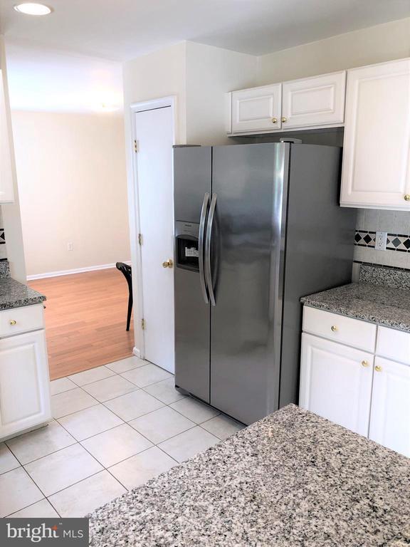 Foto del edificio - 30 Richards Rd