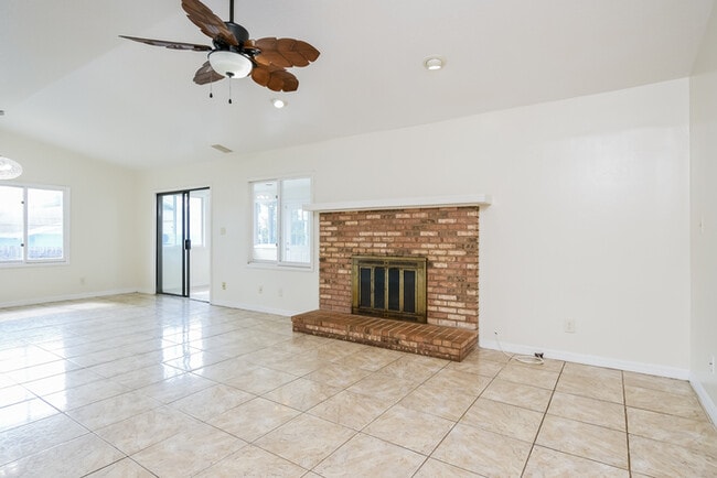 Foto del edificio - 6531 La Jolla St