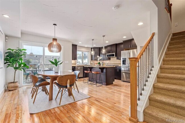 Foto del edificio - Exquisite Denver Highlands Fourplex