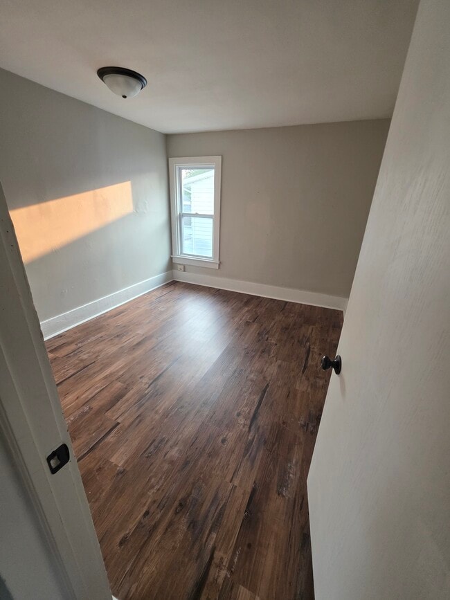 Foto del edificio - 725 W Franklin St