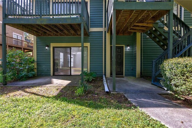 Building Photo - 3069 Steeplechase Dr