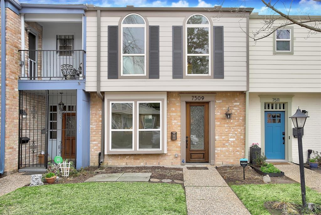 Primary Photo - 7509 Brompton St
