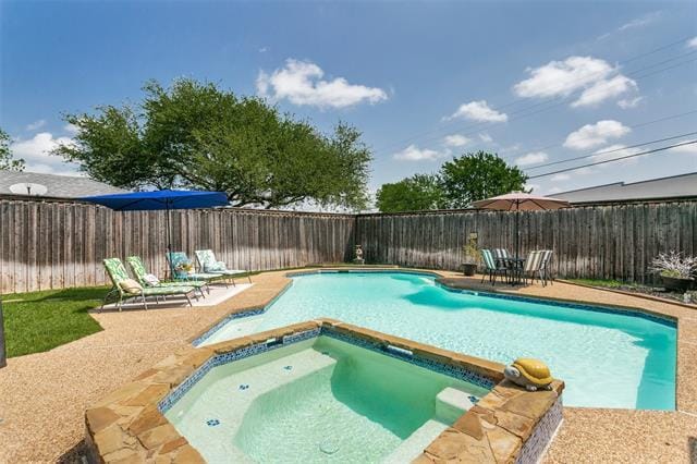 Building Photo - 3008 Kirby Dr