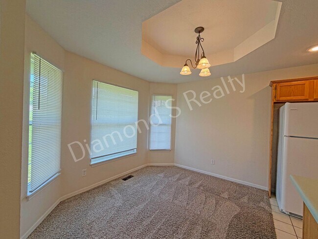 Foto del edificio - Beautiful All Brick Home Available!