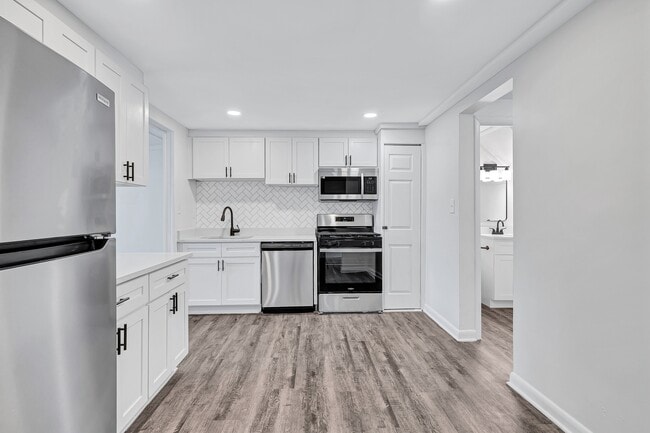 Building Photo - Avalon Townhomes