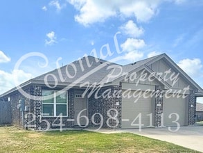 Building Photo - 3103 A Stonewall Dr Building Photo - 3103 A Stonewall Dr