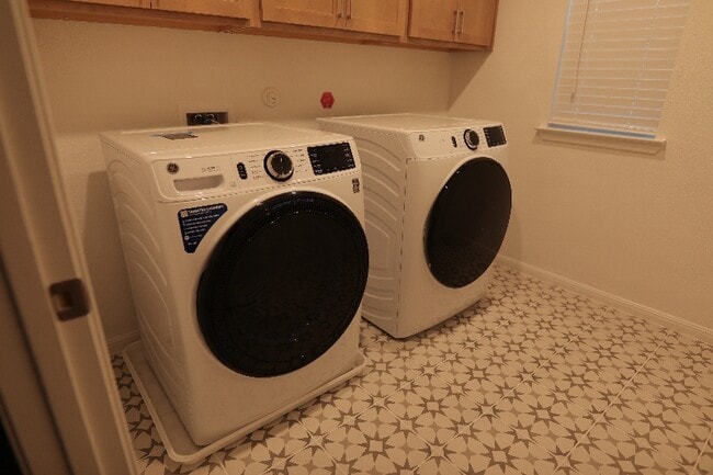 Foto del edificio - 2911 Tavern Dr