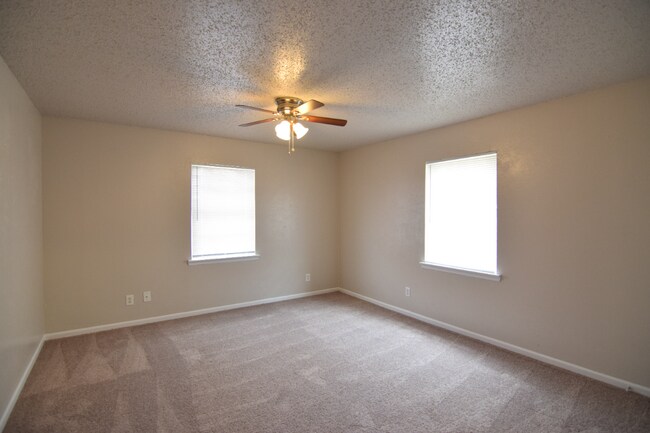 Foto del edificio - 1515 McCarthy Ave