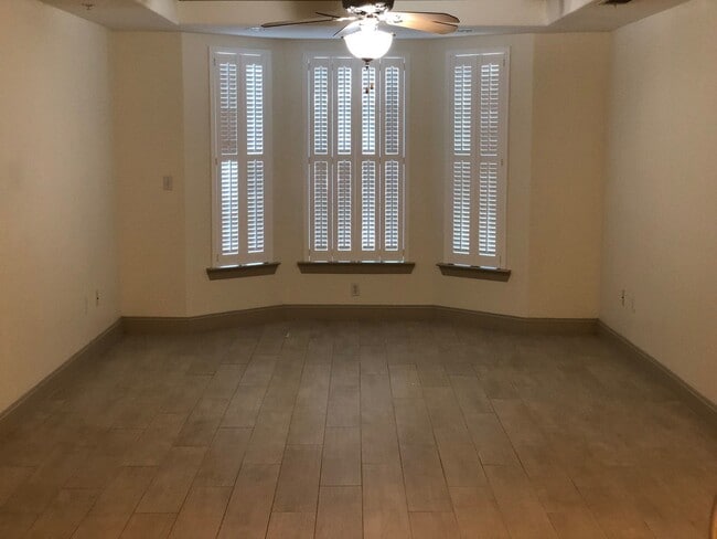 Building Photo - 2B/2B Condo in Old Bay Village – Upgraded ...