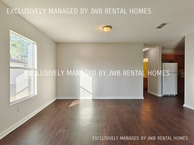 Foto del edificio - 4358 Melissa Ct W