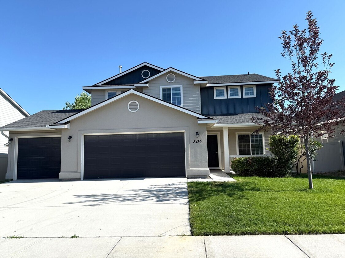 Primary Photo - 4-Bedroom Home with 3-Car Garage
