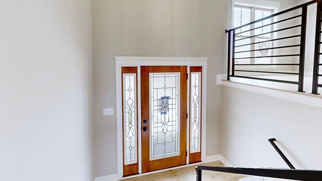 Building Photo - 529 Foxglove Ln