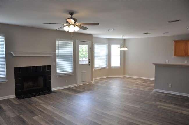 Building Photo - 272 Spillway Dr