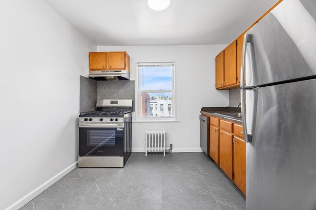 Foto del edificio - 32-28 47th St