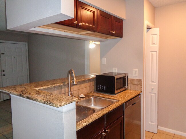 Foto del edificio - 8653 Fancy Finch Dr