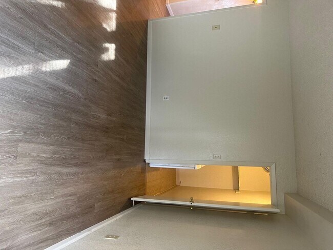 Foto del edificio - Clear Acre Condo