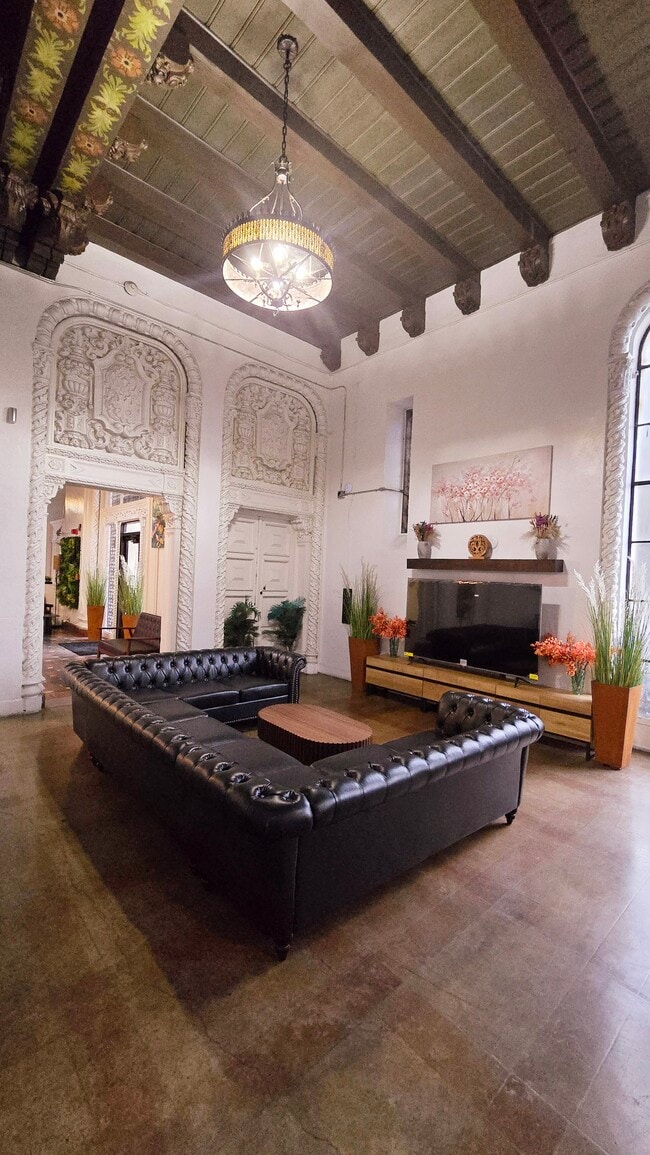 Interior Photo - Claridge Apartments