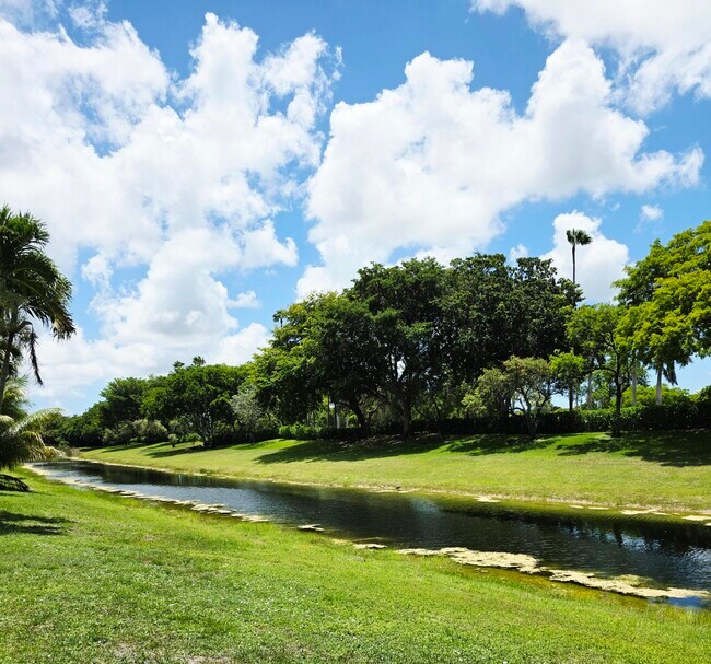 Foto del edificio - 11354 Island Lakes Ln