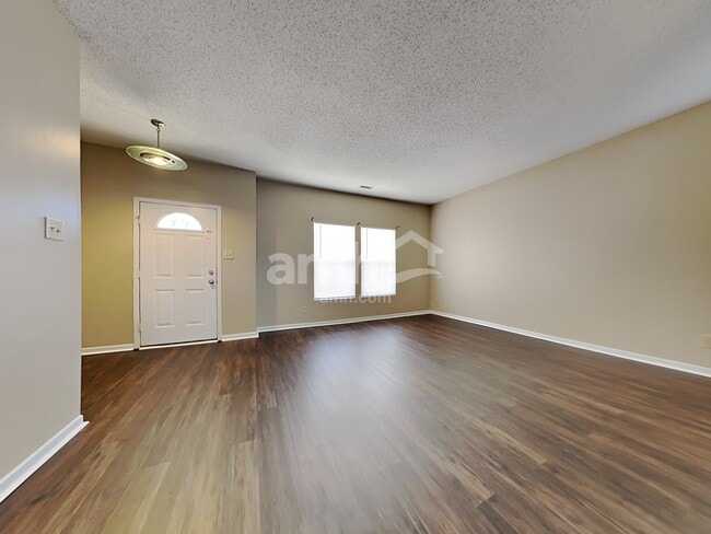 Building Photo - 936 Shenandoah Way