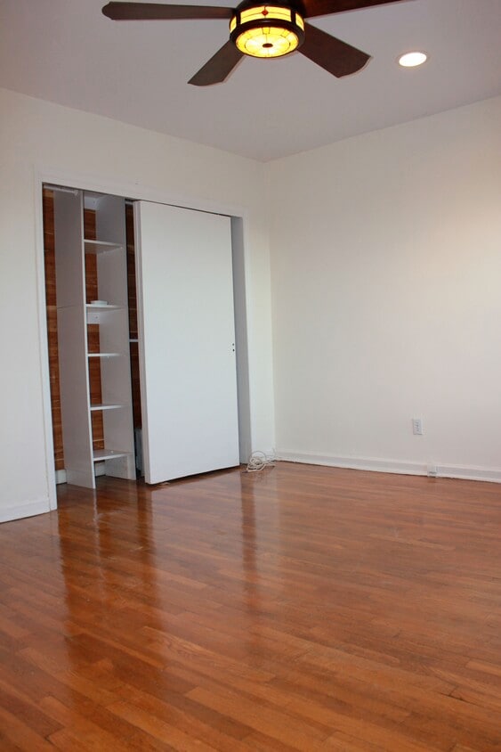 Building Photo - 180 E Hartsdale Ave