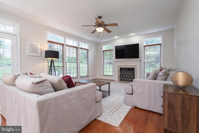 Foto del edificio - 11629 Forest Hill Ct