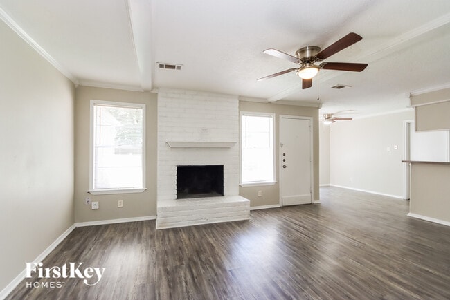 Building Photo - 4903 Shatner Dr