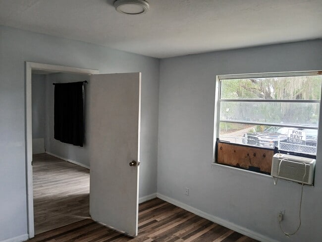 Building Photo - 18 Wolfe Dr