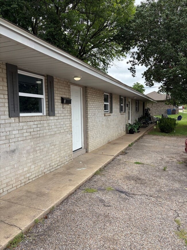 Building Photo - VICKSBURG 4 PLEX