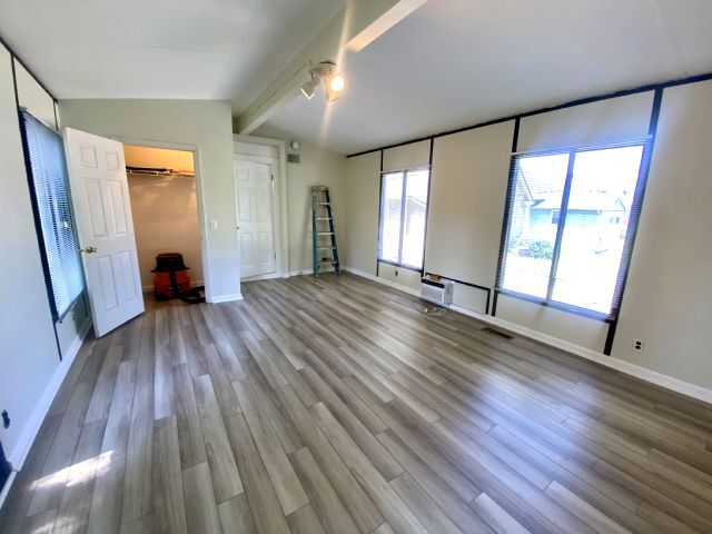 Foto del edificio - 232 S Main St