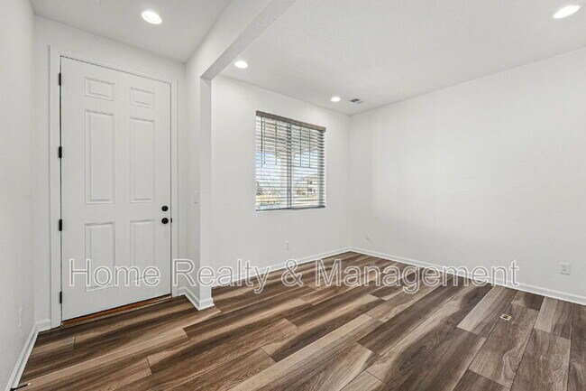 Building Photo - 9364 E 105th Ave