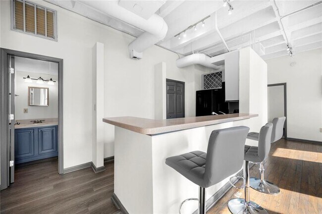 Foto del edificio - 32 Peachtree St NW