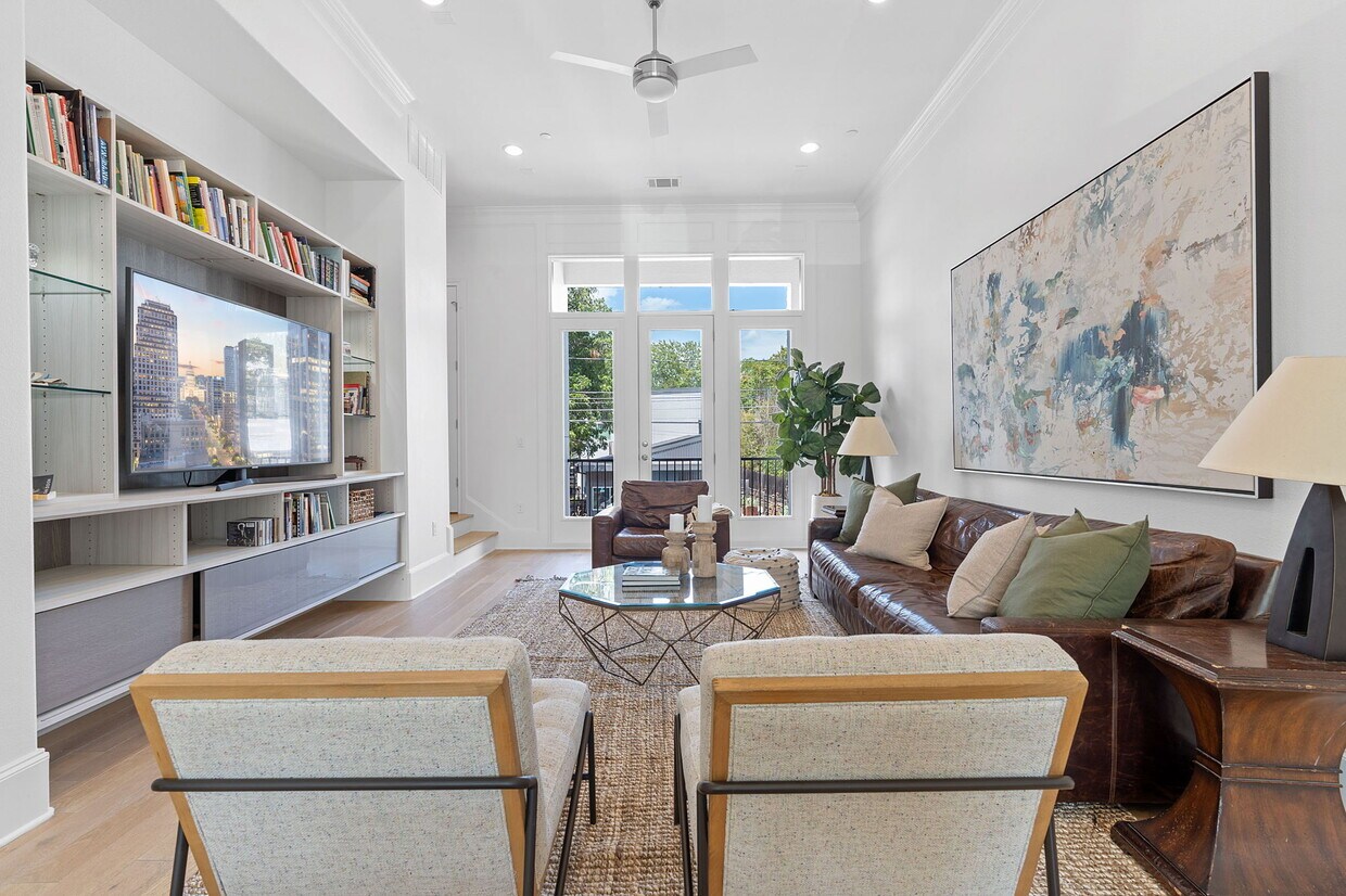 Foto principal - 1017 Juniper St