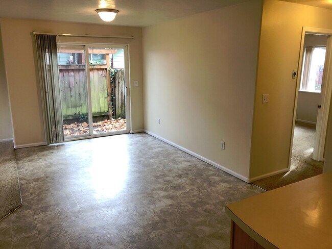 Building Photo - clpa02