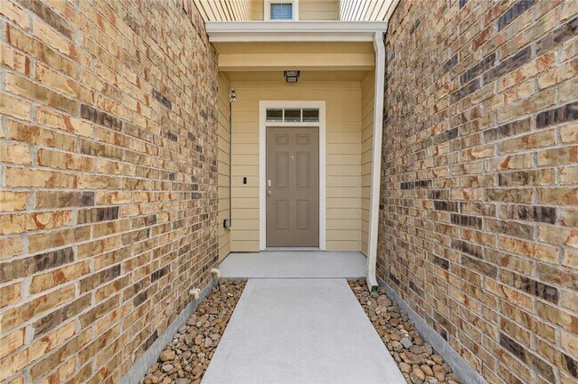 Foto del edificio - 17021 Wilthorne Gardens Ct