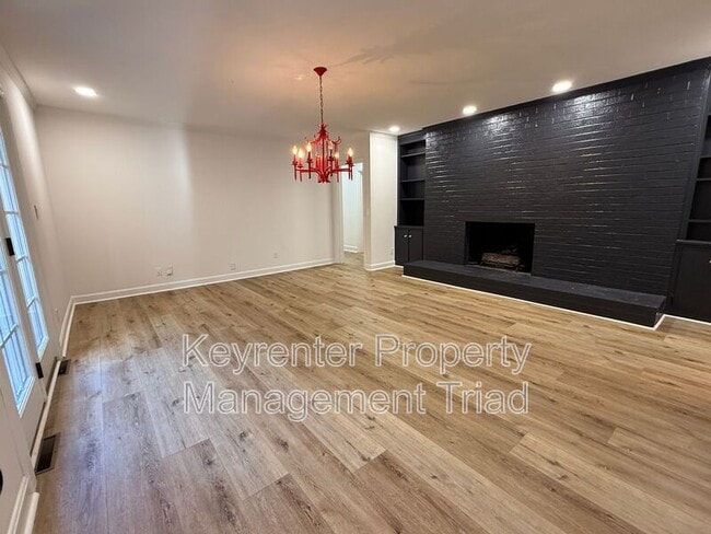 Foto del edificio - 2315 N Elm St