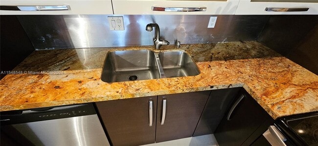 Building Photo - 4561 W McNab Rd