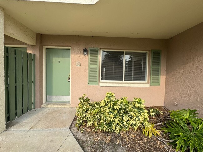 Photo - 139 Oyster Bay Cir Apartment