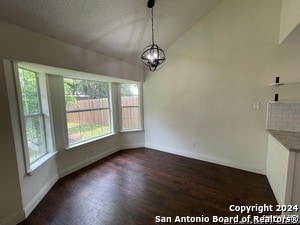 Building Photo - 9238 Ridge Br