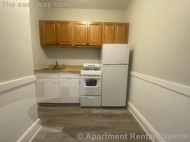 Building Photo - 156-158 Summer St Unit #301