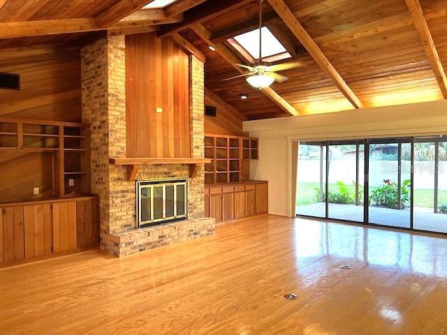 Foto del edificio - 2028 Benford Ave